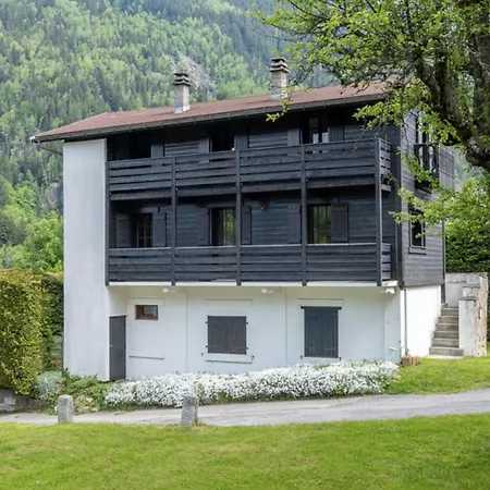 Family Home With A Garden Overlooking Mont Blanc Domek alpejski Chamonix