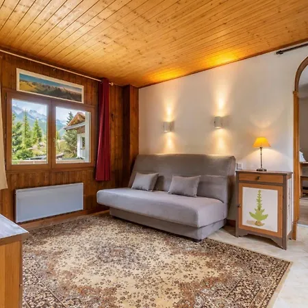 Domek alpejski Family Home With A Garden Overlooking Mont Blanc *