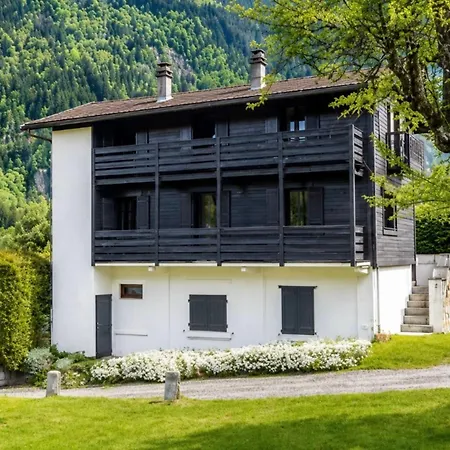Family Home With A Garden Overlooking Mont Blanc * Chamonix